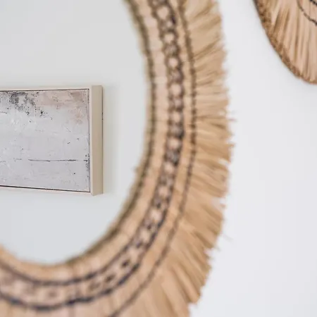 Sunny One Bedroom アパート