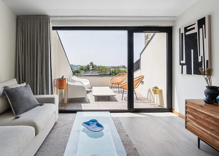 Sunny One Bedroom Porto