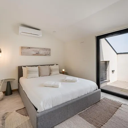 아파트 Sunny One Bedroom *