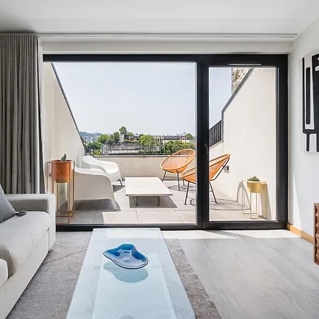 Sunny One Bedroom Porto