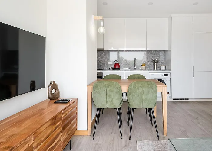 Sunny One Bedroom شقة